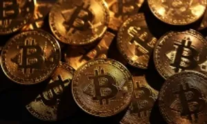 Bitcoin trở lại mốc 100.000 USD sau 3 tháng Bitcoin trở lại mốc 100.000 USD sau 3 tháng