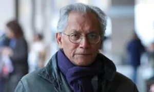 Chủ tịch BBC xin lỗi vì bê bối cắt ghép lời ông Trump